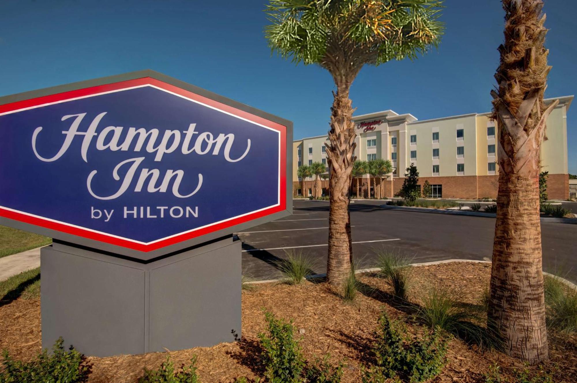 Hampton Inn Plant City Exterior photo
