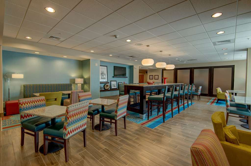 Hampton Inn Plant City Restaurant photo